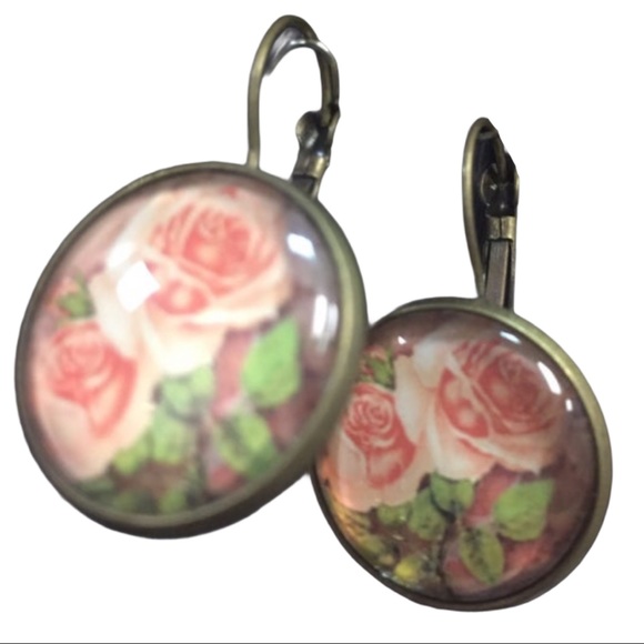 Rose earrings pink lever back - Picture 3 of 3